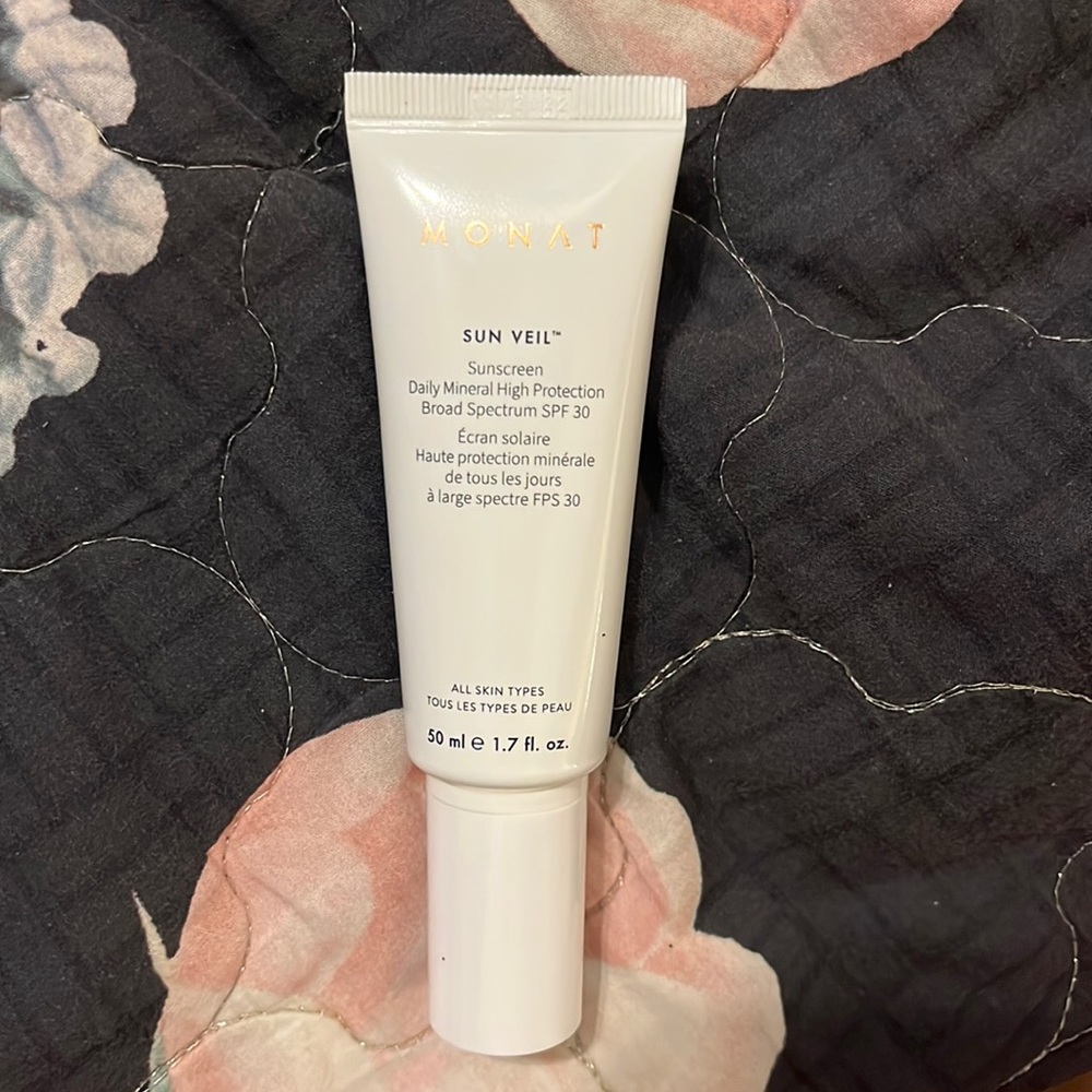 Monat sun veil sunscreen. New.